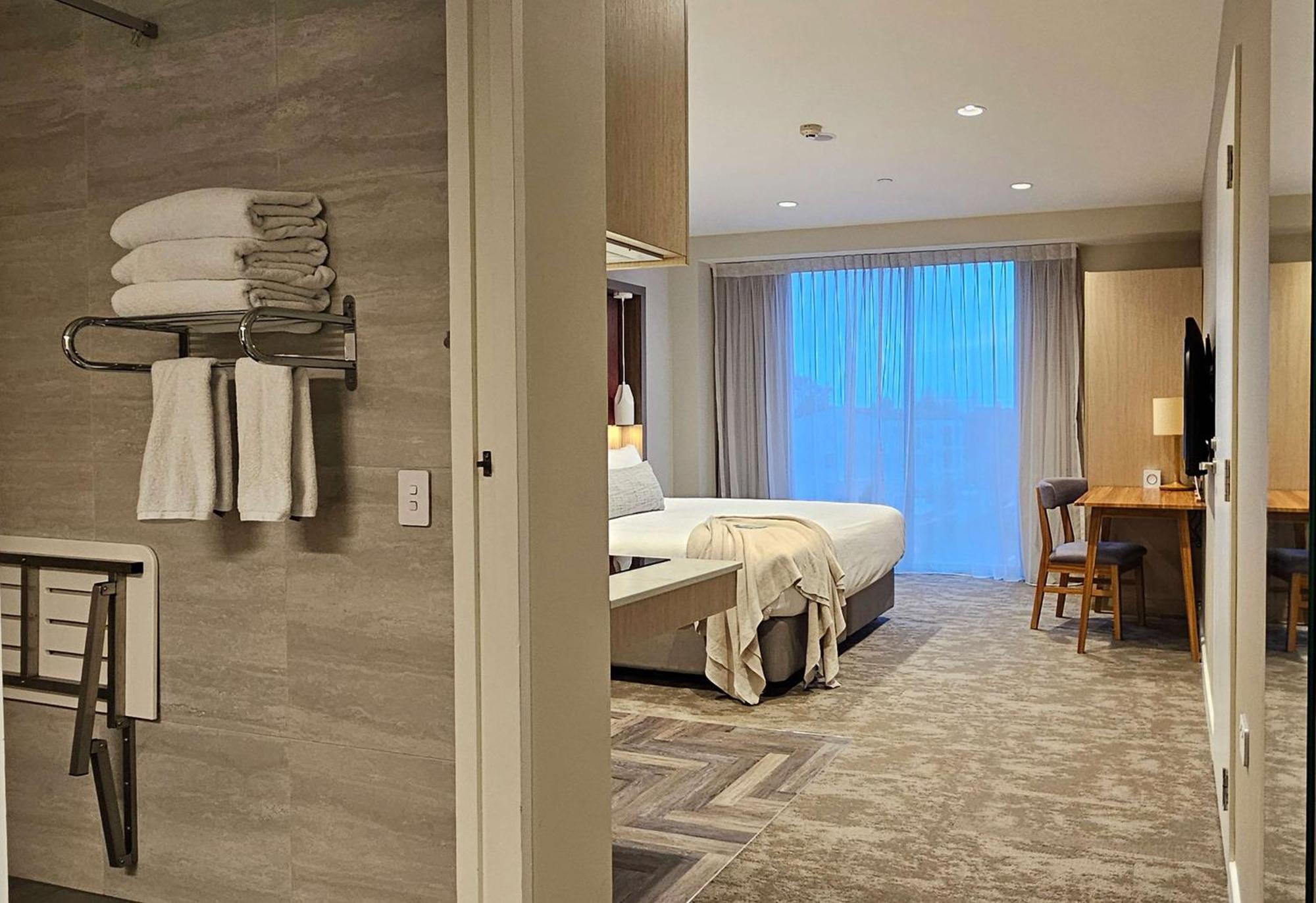 Sudima Christchurch City Екстериор снимка A guest room at the hotel